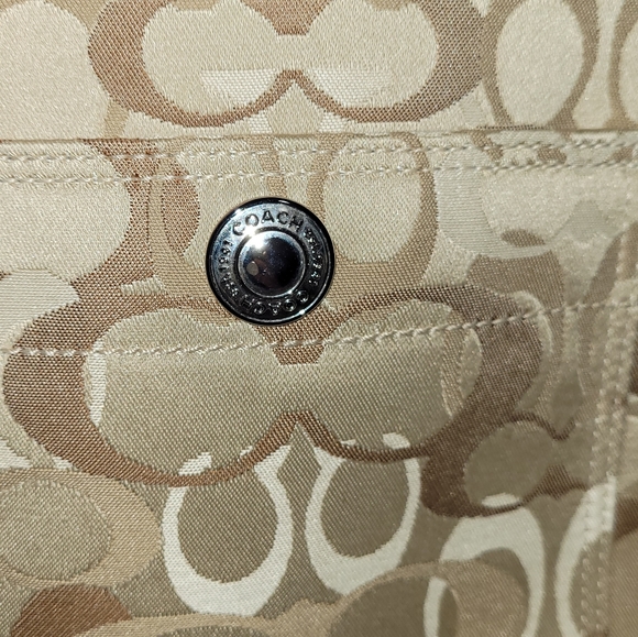 Coach crossbody - Picture 3 of 5